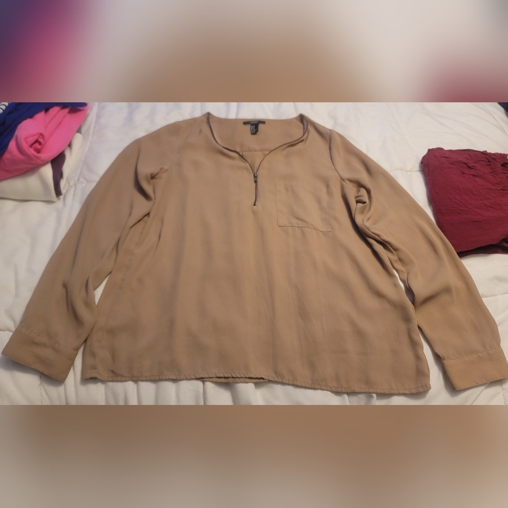 Forever 21 zip up blouse